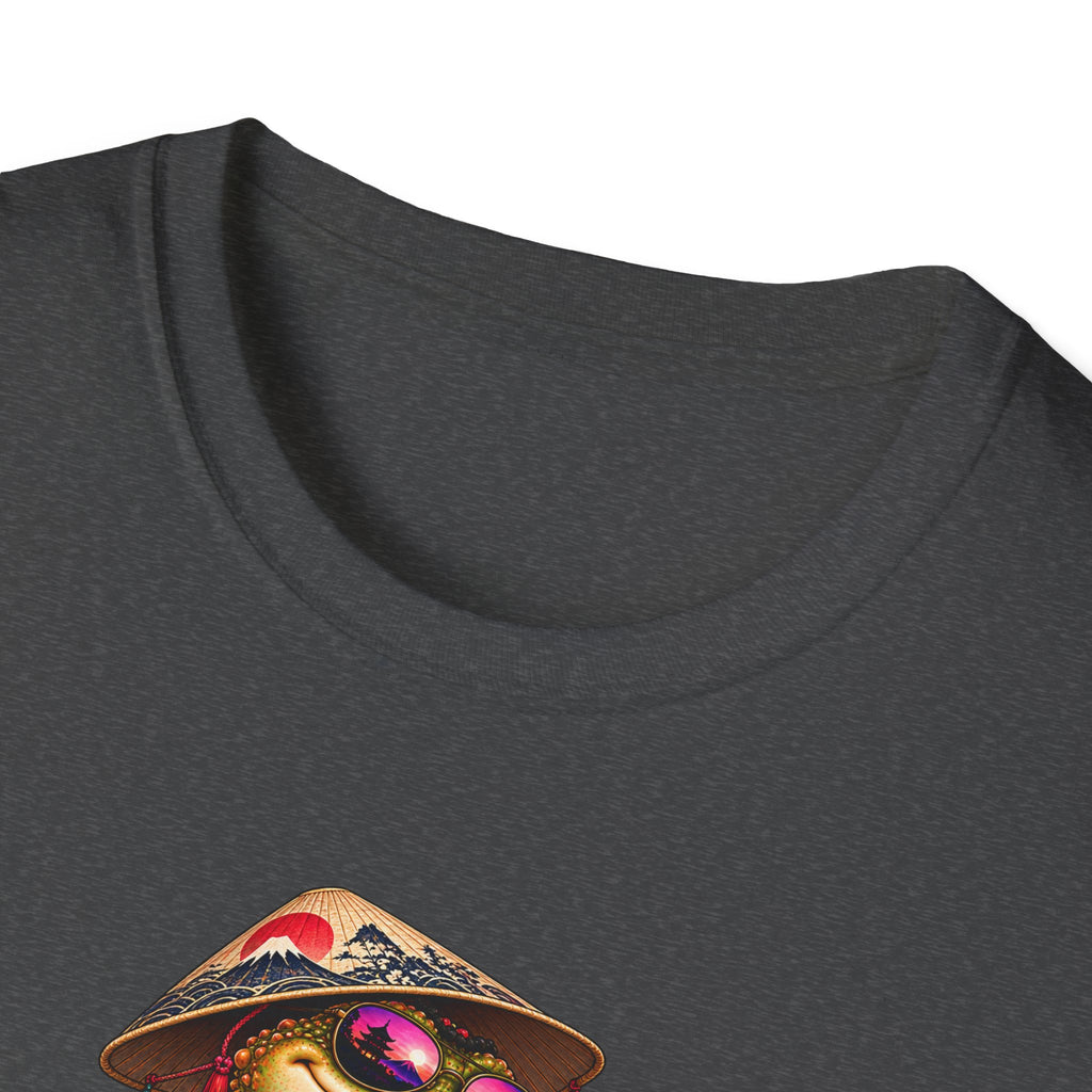 Toad walking  Origami dog unisex Softstyle T-Shirt